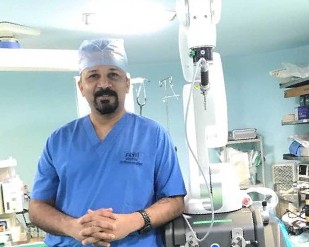 best-robotic-knee-surgeon-in-mumbai-dr-shailendra-patil