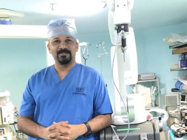 best-robotic-knee-surgeon-in-mumbai-dr-shailendra-patil