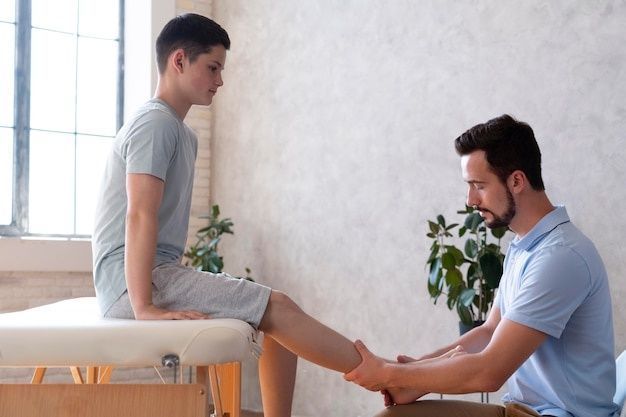 trusted-home-clinic-based-physiotherapy-care-in-delhi-big-0