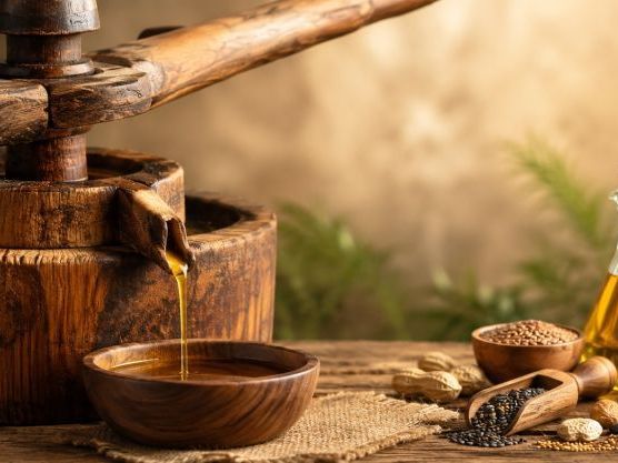 wooden-ghani-oil-online-jiyo-raw