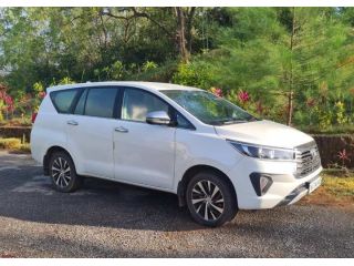 premium-innova-crysta-car-rental-in-jaipur-small-0
