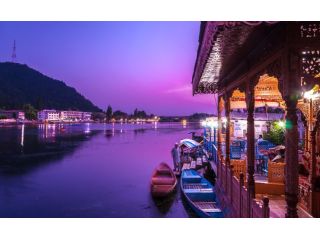 honeymoon-packages-in-india-from-120-for-couples-small-0