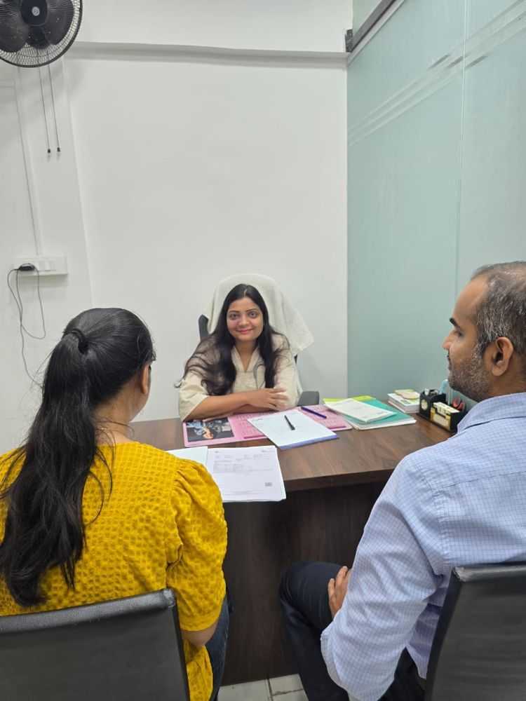best-lady-gynecologist-in-wakad-dr-meenal-warade-big-0