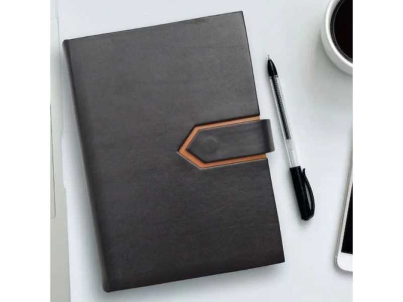 personalised-leather-diary-with-closure-small-0