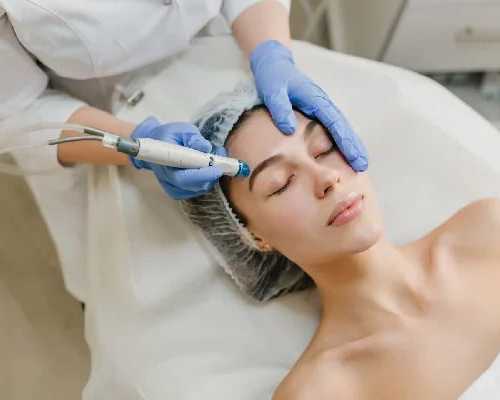 trusted-skin-specialist-in-gaur-city-dermalinks-clinic