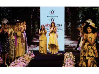 how-the-fashion-world-works-as-a-business-small-0