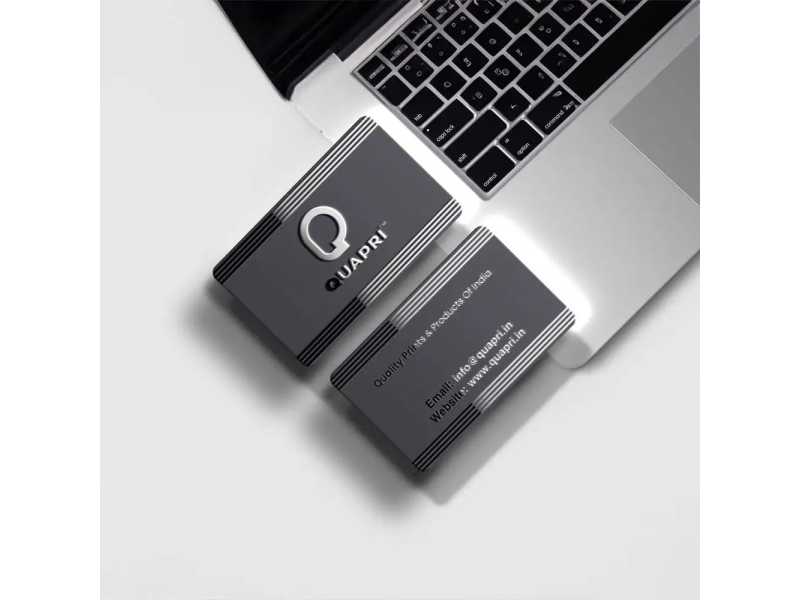 raised-foil-visiting-cards-small-0