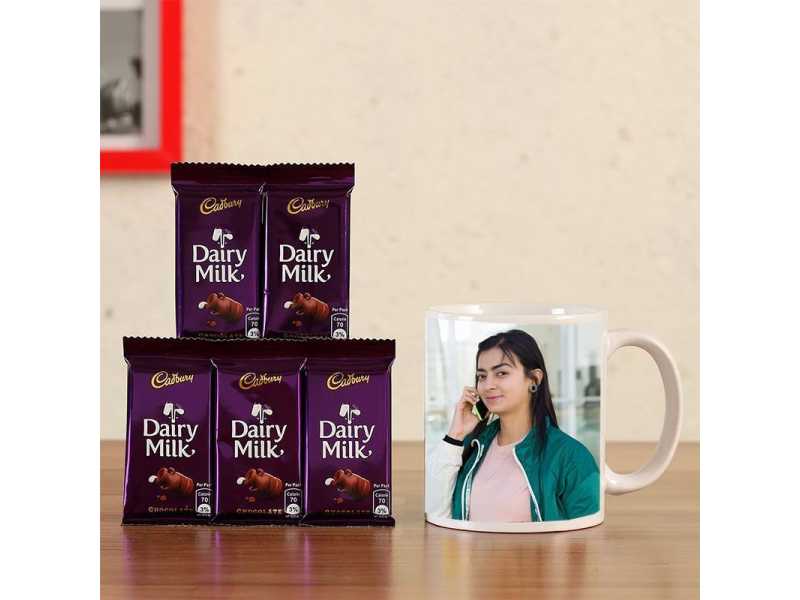 surprise-her-with-unique-personalised-gifts-from-oyegifts-small-0