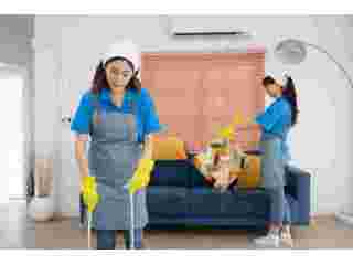 premium-housekeeping-services-with-expert-staff-small-0