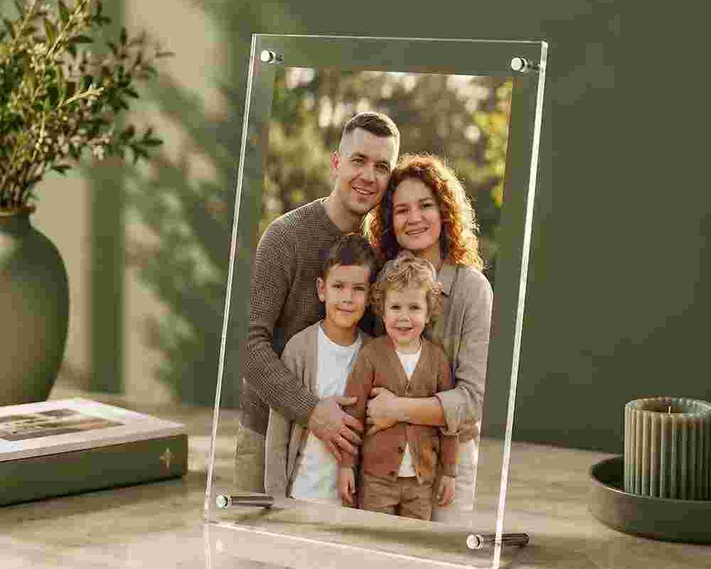 acrylic-photo-frame