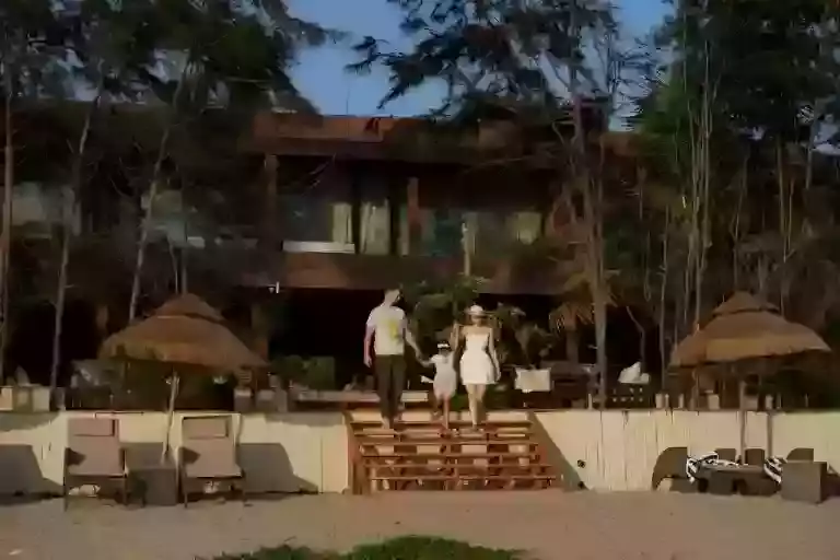 experience-luxury-at-north-goa-hotels-near-beach-in-morjim-big-1