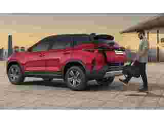 tata-harrier-review-specifications-latest-price-details-small-3