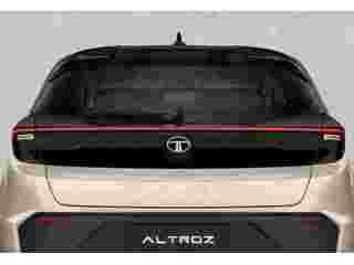 tata-altroz-review-specifications-latest-price-details-small-1