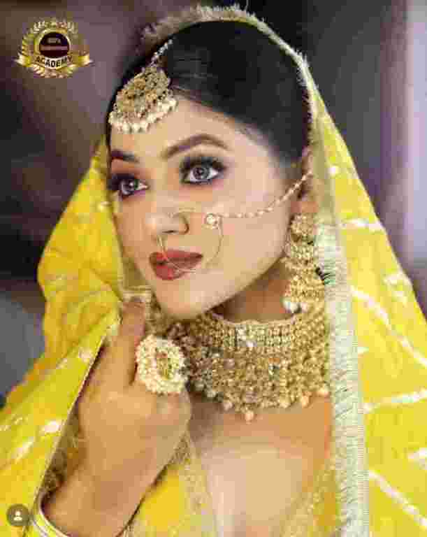 professional-makeup-academy-in-ambala-for-beauty-careers-big-0