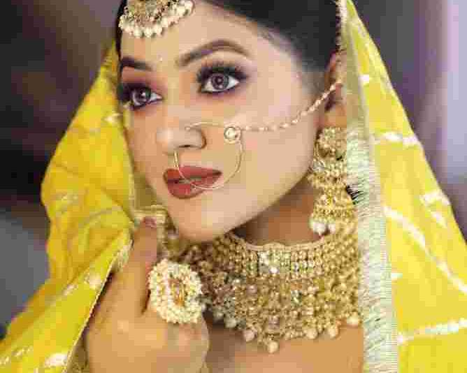 professional-makeup-academy-in-ambala-for-beauty-careers