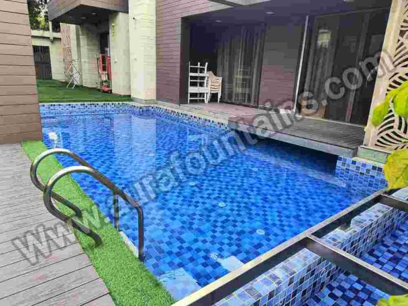 custom-swimming-pools-small-0