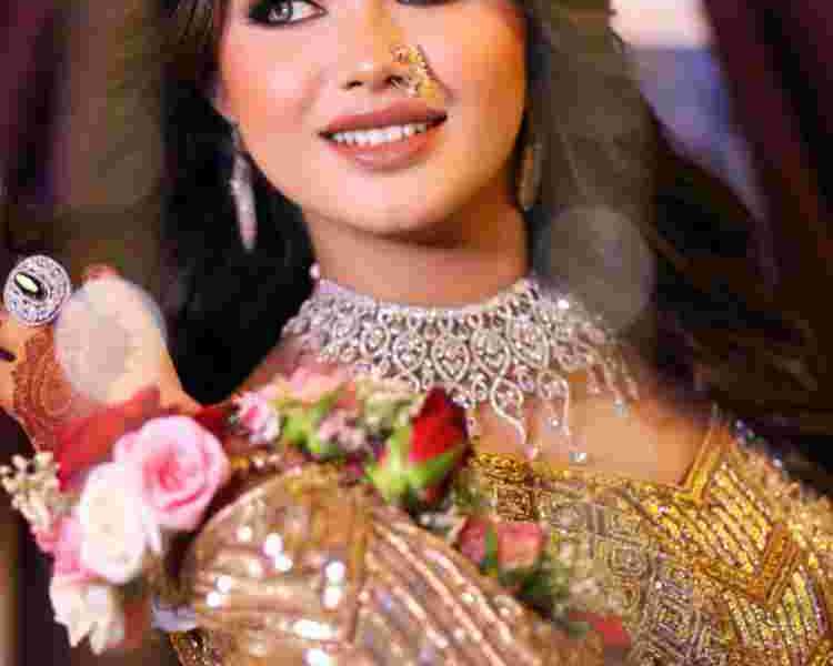 enhance-your-beauty-with-expert-makeup-professionals