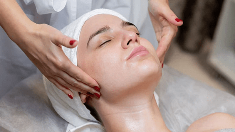 professional-esthetician-course-in-hyderabad-mirrors-academy-big-0