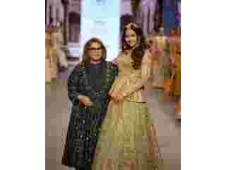 from-classroom-to-fashion-show-witness-the-future-of-fashion-small-0