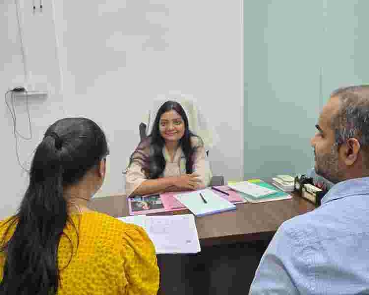 female-health-specialist-in-wakad-dr-meenal-warade