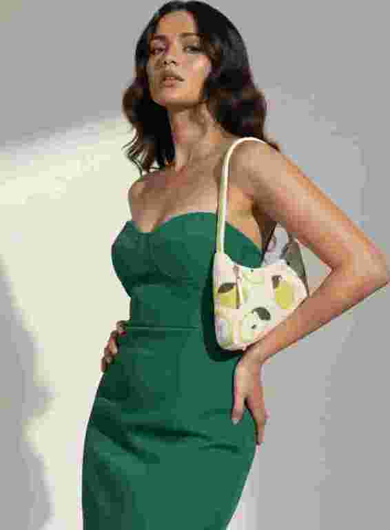 shop-beautiful-artisan-bags-for-women-online-in-india-big-0