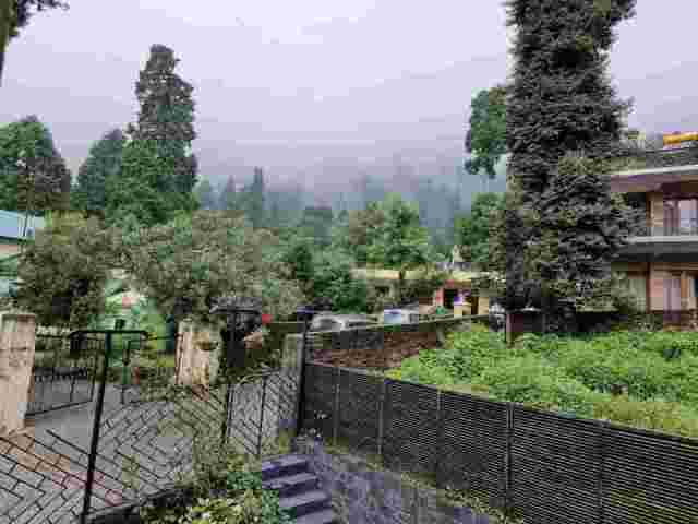 mountain-view-room-in-nainital-for-a-peaceful-hill-stay