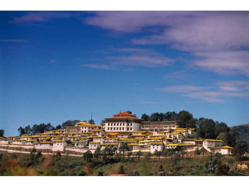 explore-the-best-tourist-destinations-in-northeast-india-small-0
