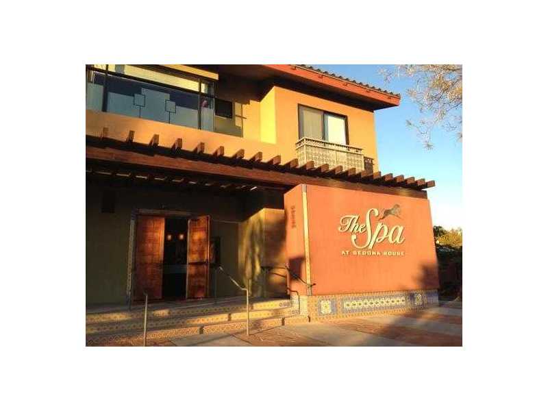 commercial-property-with-spa-tenants-at-kokapet-small-0