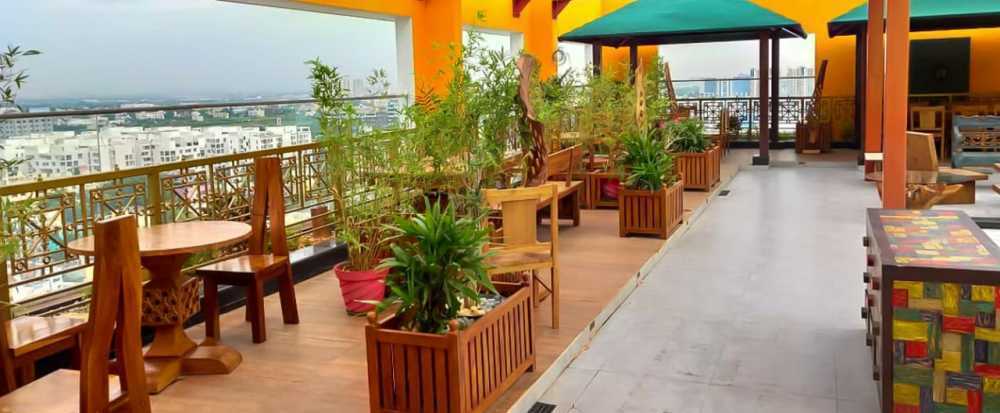 corporate-lunch-venue-with-multi-cuisine-dining-experience-big-1