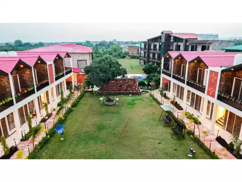 best-resort-in-jim-corbett-national-park-small-0