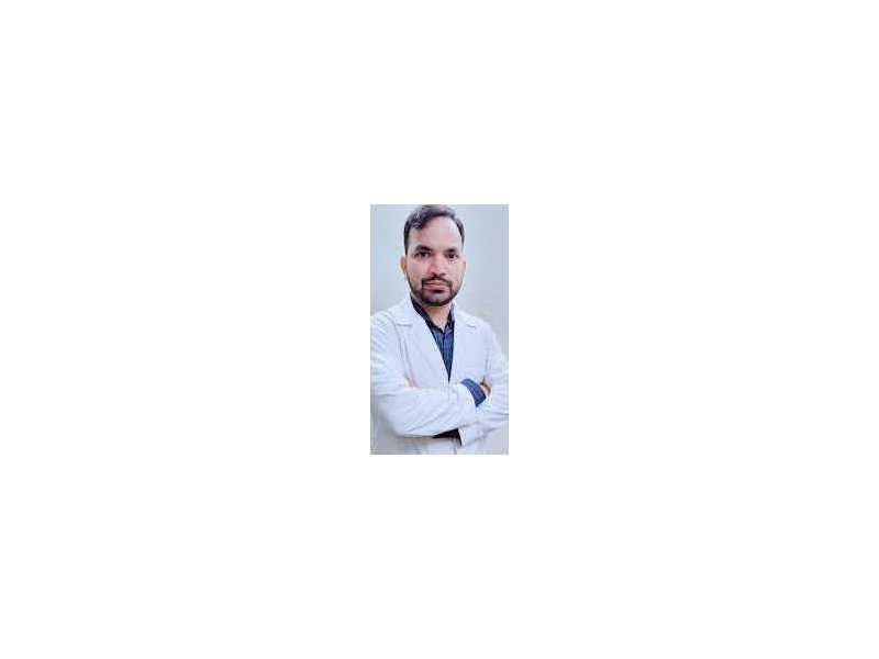dr-parvendra-singh-small-0