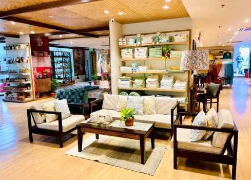 smart-wall-merchandising-solutions-for-growing-retail-businesses-big-1