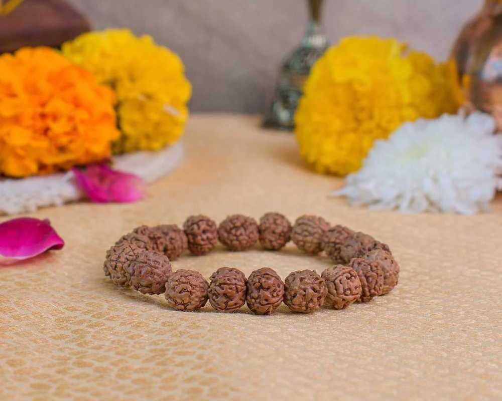 buy-5-mukhi-rudraksha-bracelet-for-spiritual-balance