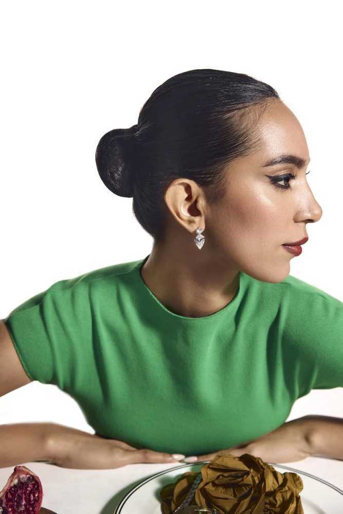 dazzling-party-wear-jewellery-shine-bright-on-every-special-occasion-big-0