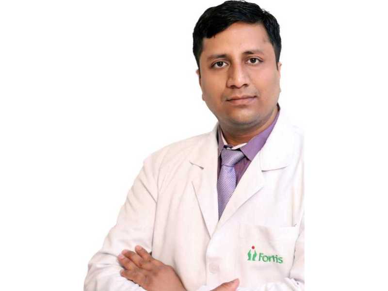 dr-dharmender-aggarwal-small-0