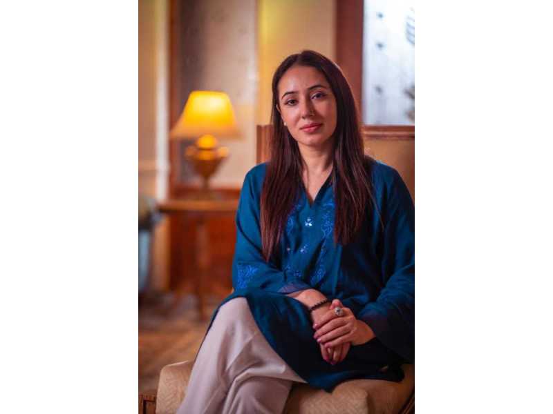 cosmetique-by-simrat-sandhu-advanced-aesthetic-and-skin-care-solutions-small-0