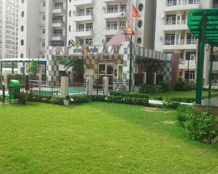 2-bhk-in-gaur-city-noida-extension