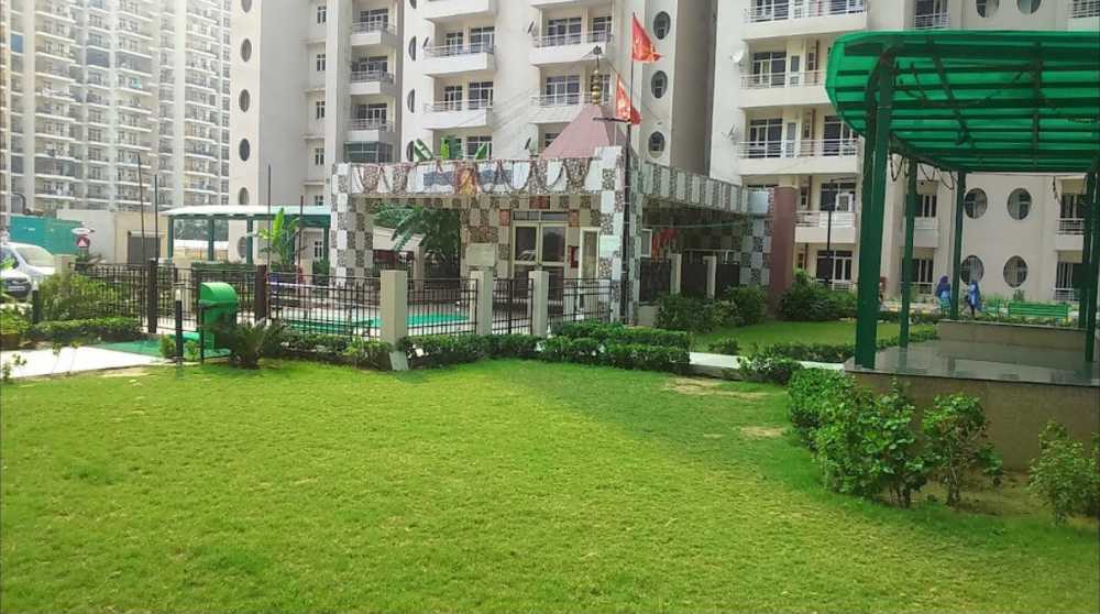 2-bhk-in-gaur-city-noida-extension-big-0