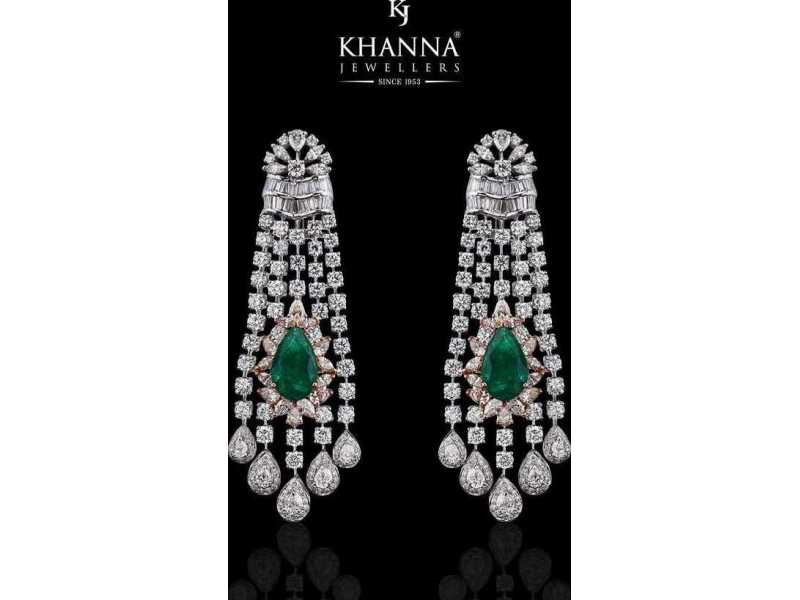looking-for-diamond-earrings-for-women-small-0