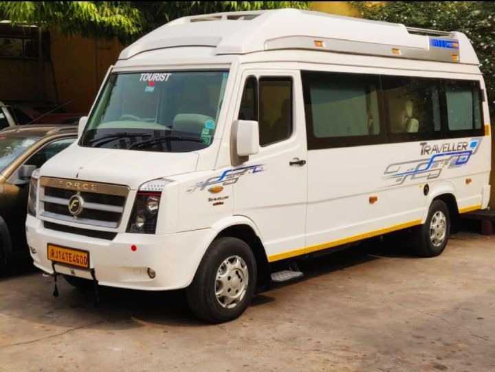 luxury-tempo-traveller-in-agra-big-0