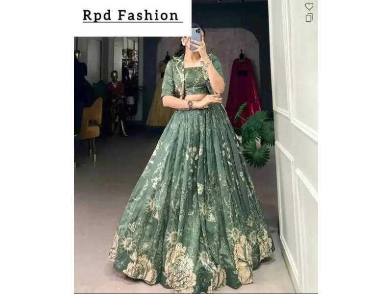elegant-simple-lehenga-choli-for-traditional-events-small-0