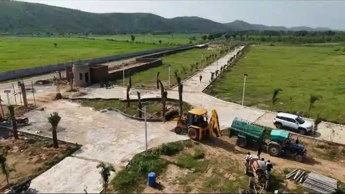 why-are-luxury-farmhouses-in-naugaon-gaining-attention-big-0