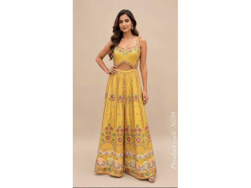 srikriti-designer-boutique-for-elegant-fashion-in-pitampura-small-0