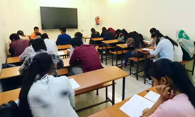 best-iit-jee-neet-coaching-in-bhopal-by-iit-alumni-the-lamp-classes-big-0