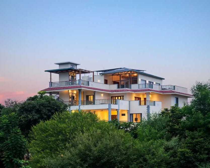 luxury-stay-in-udaipur