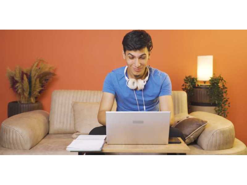 vit-online-degree-courses-flexible-career-focused-learning-programs-small-0