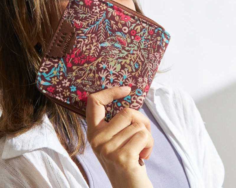 wallets-for-women-with-stylish-designs-prints-chumbak