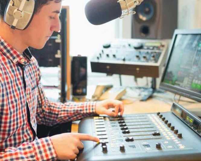 launch-your-audio-engineering-career-with-expert-training