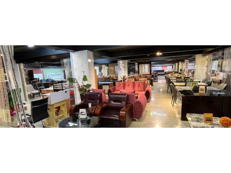furniture-showroom-franchise-small-0