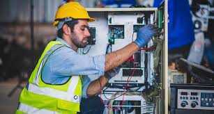 we-are-hiring-service-techincians-big-0